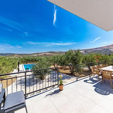 4 Bedroom Beautiful In Сasa de vacaciones